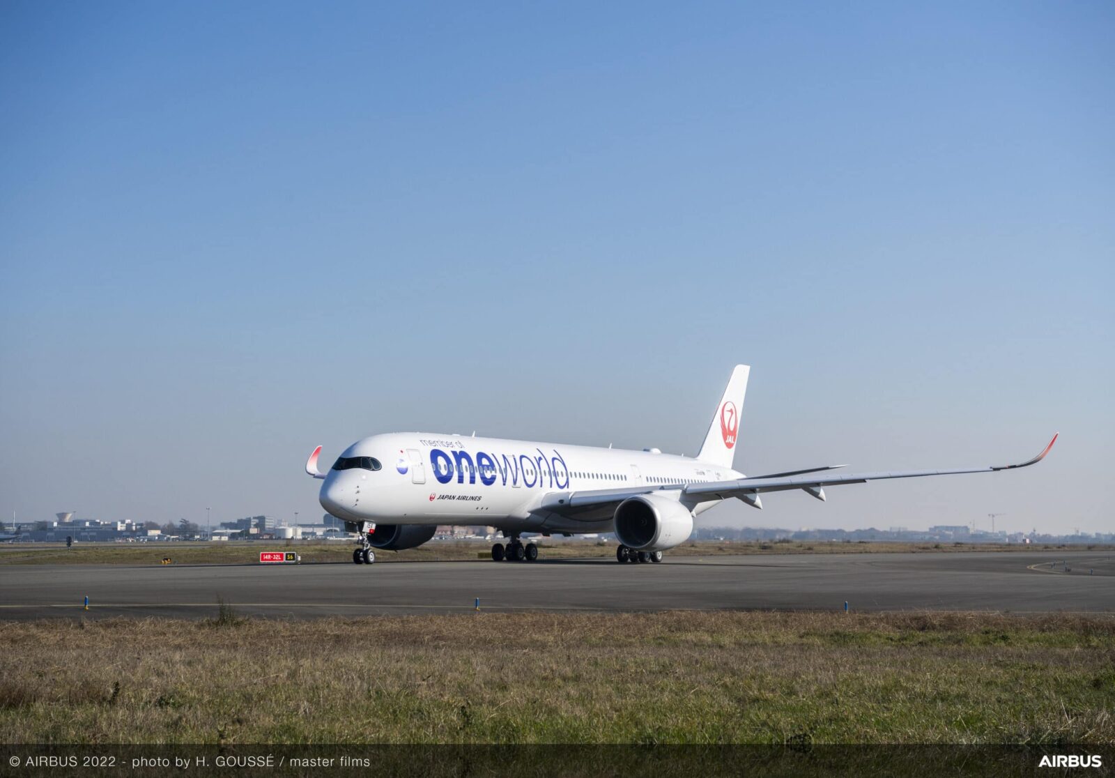 Russia Announces Dubious Plans For Aviation Industry Without Boeing and Airbus