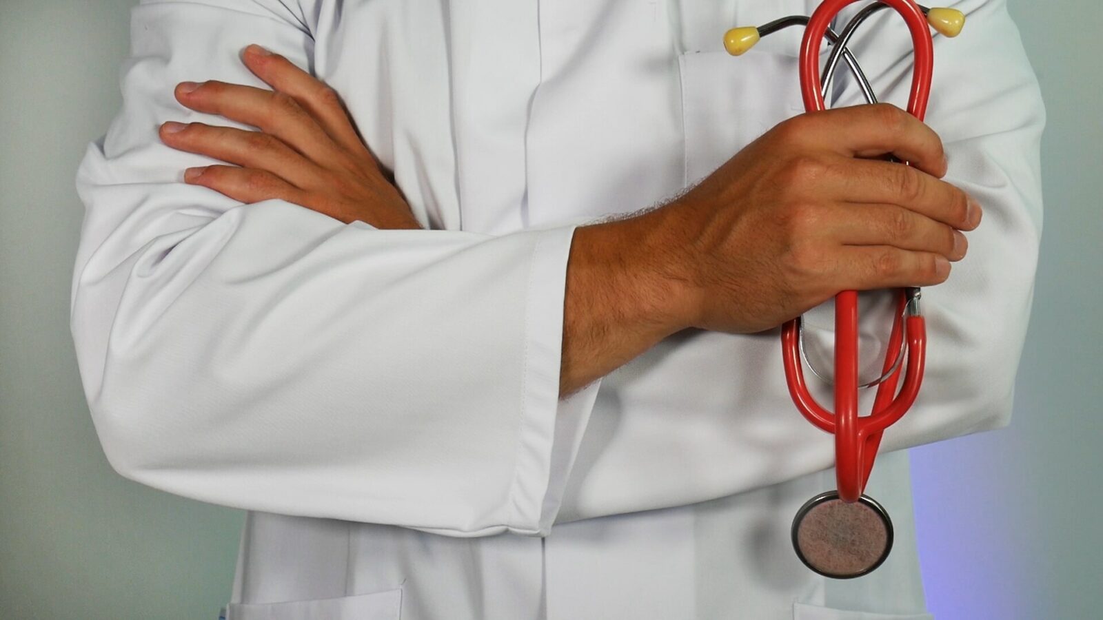 Whistleblower Lawsuit Accuses Medtech Giant of Kickbacks