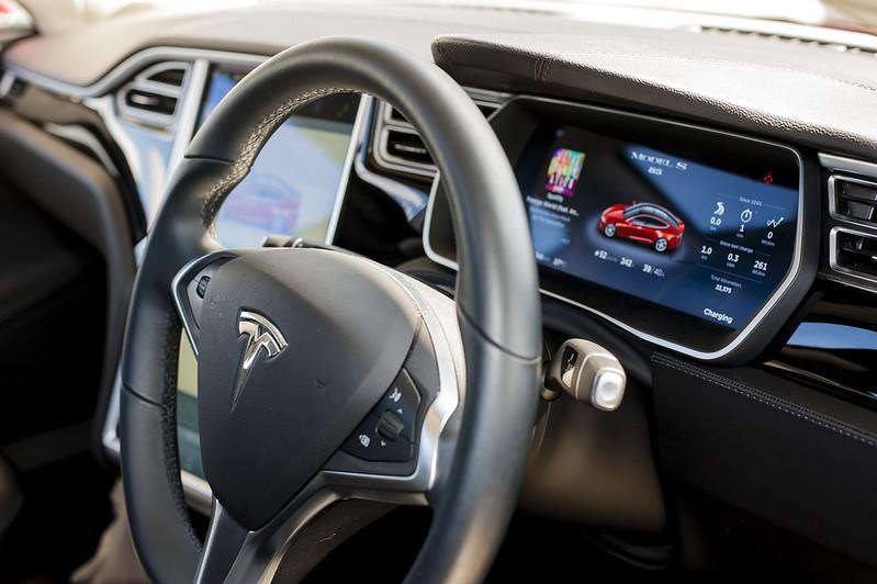 Tesla Autopilot Workers Push For Union