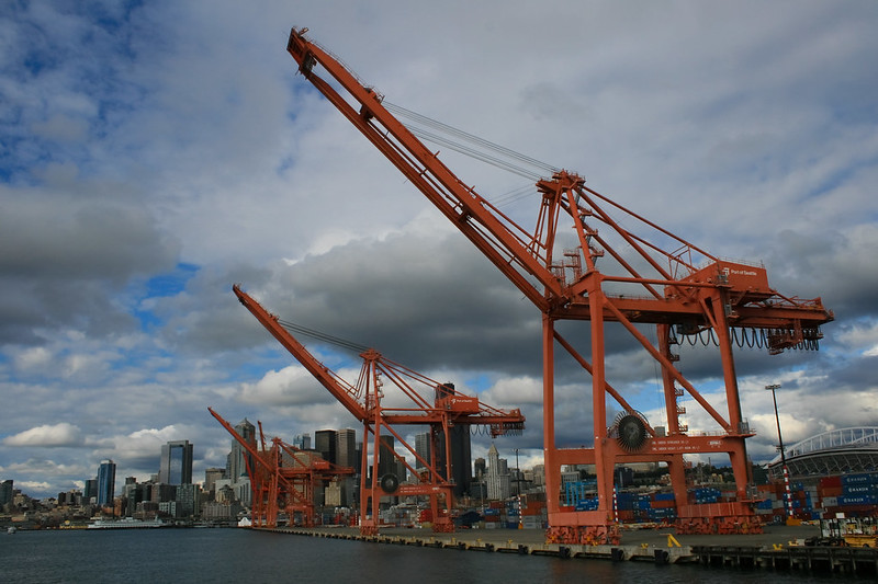 US NatSec Officials Say China-Manufactured Giant Cranes Pose Security Risk