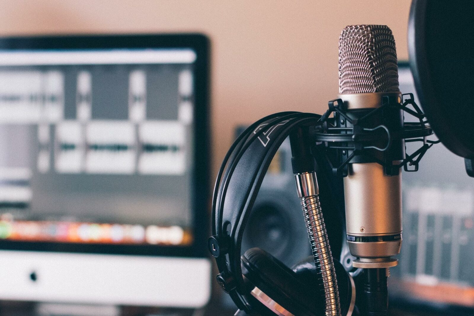 SiriusXM Shuttering Stitcher in a Plan to Push Users Into New App Bundle