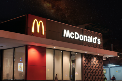 Fast-Food Restaurants Are Fighting the To-Go Trend