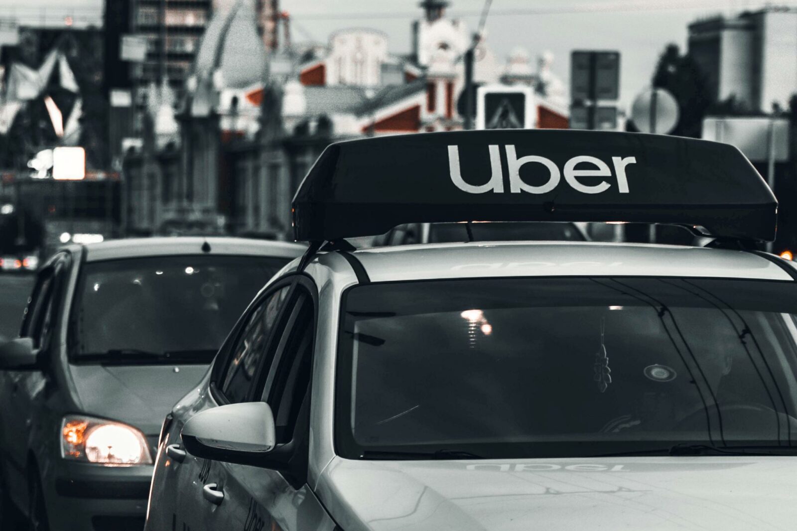 Uber Threatens European Pullout Over Driver Classification