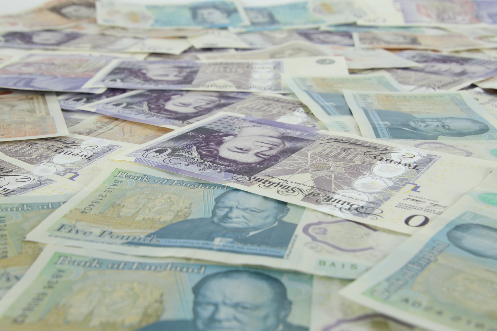 Millionaires are Fleeing the UK in Droves in Favor of Tax Havens like the UAE