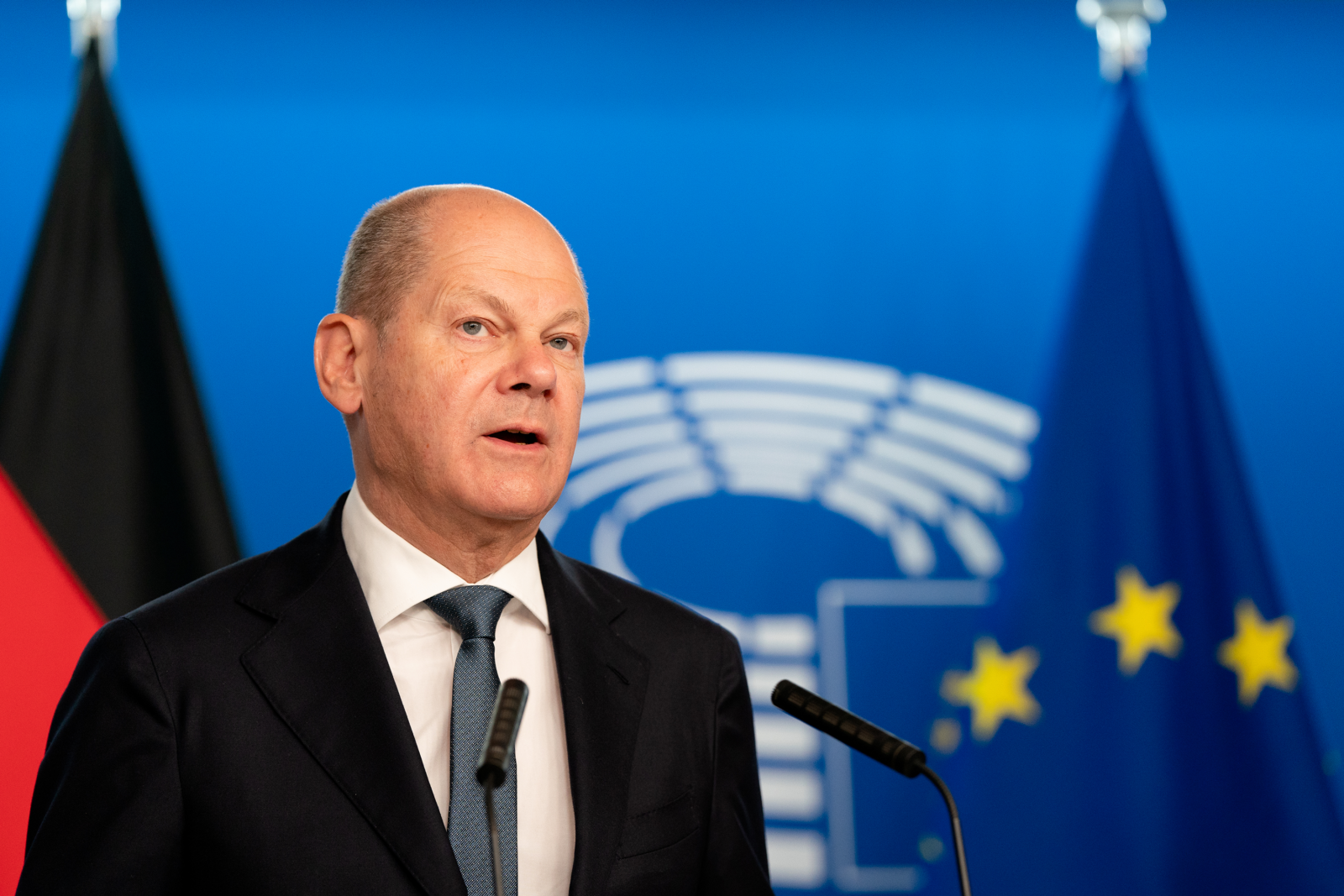 Germany Freezes Public Spending After Court Ruling