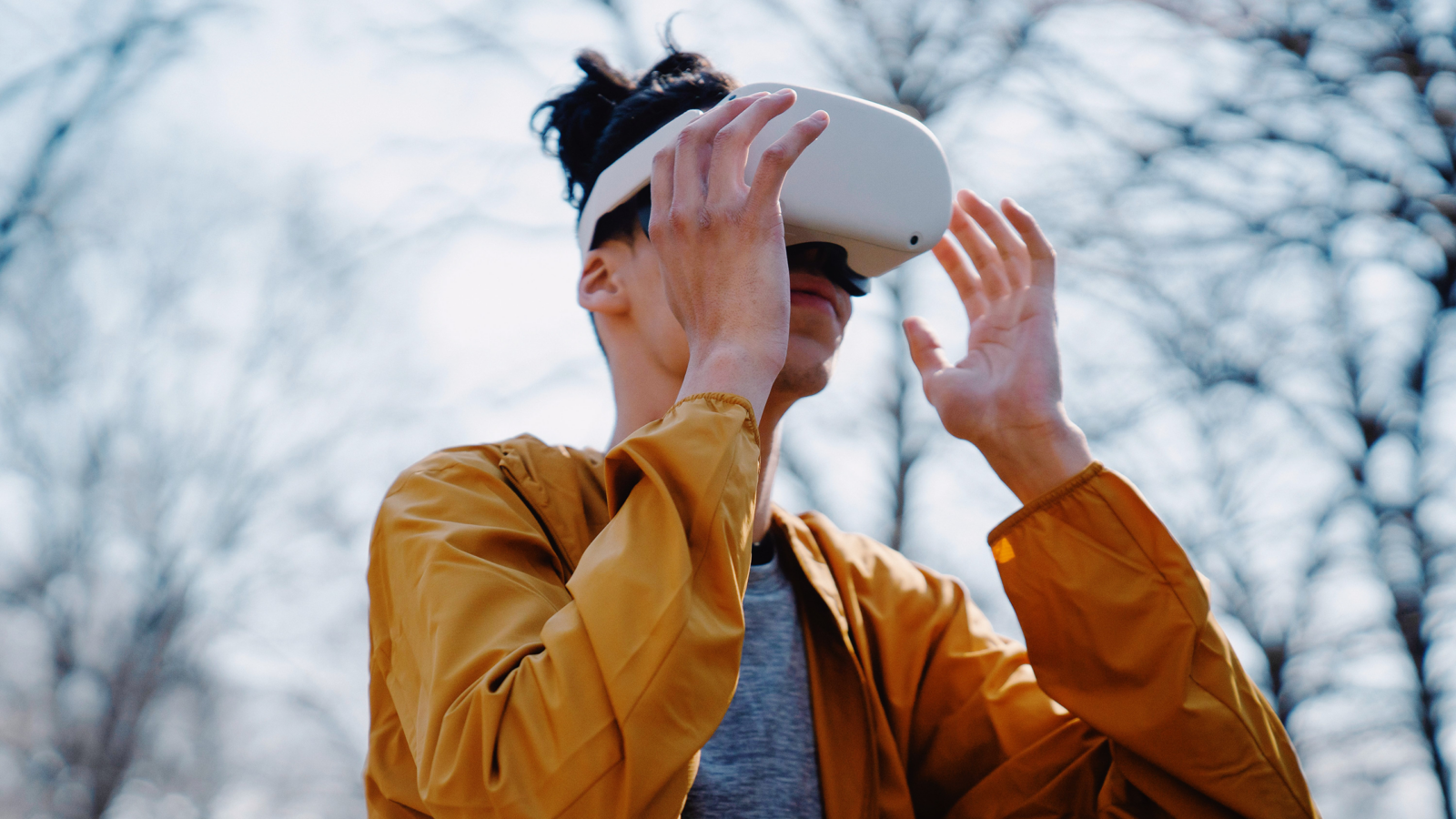 VR Headsets Sales Are Way, Way Down