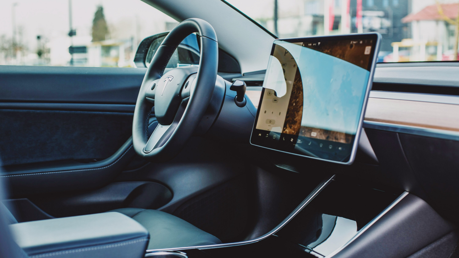 Almost No One Makes a Good Driver Assistance System, Report Says