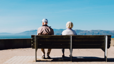 Older, Wealthy Americans Are Delaying Rate Cuts With Their Big Spending