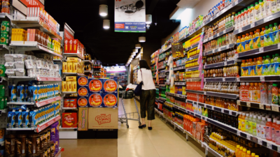 Brick-and-Mortar Stores Start Leaning into Online Shopping