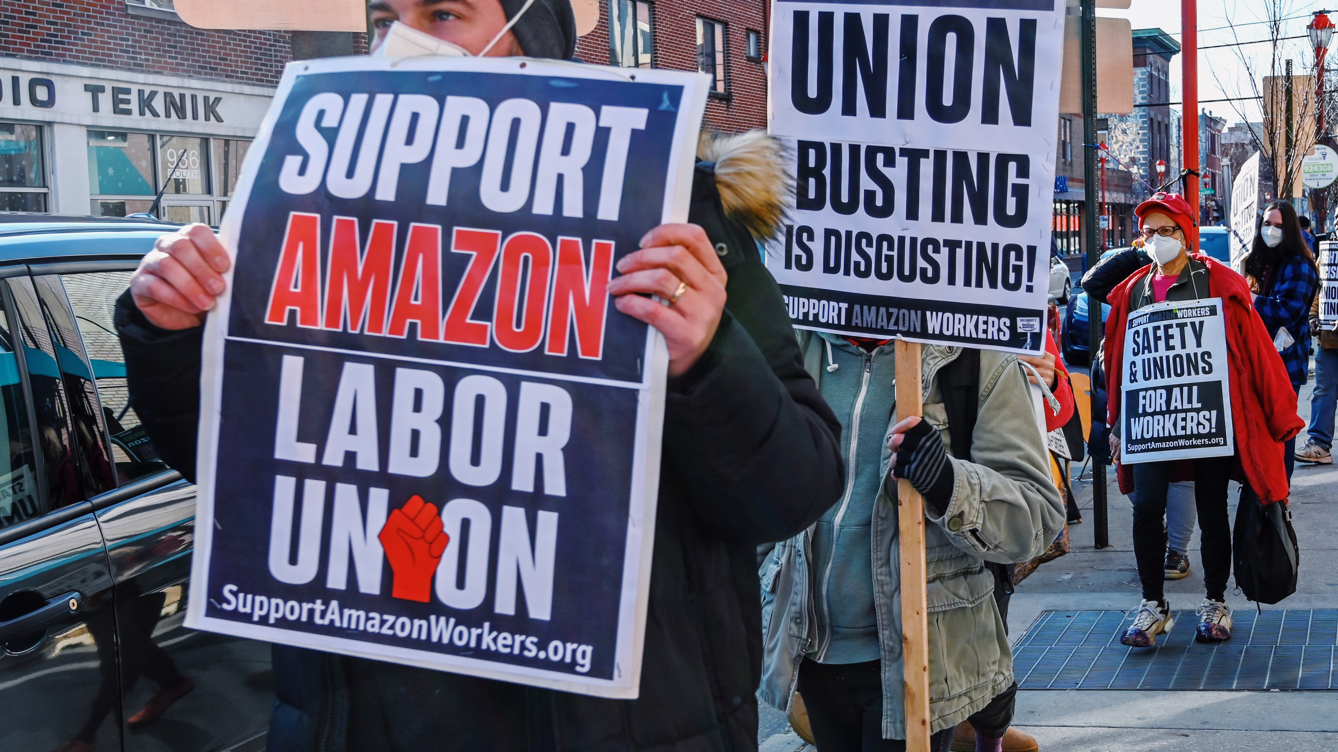 Photo of an Amazon Labor Union strike