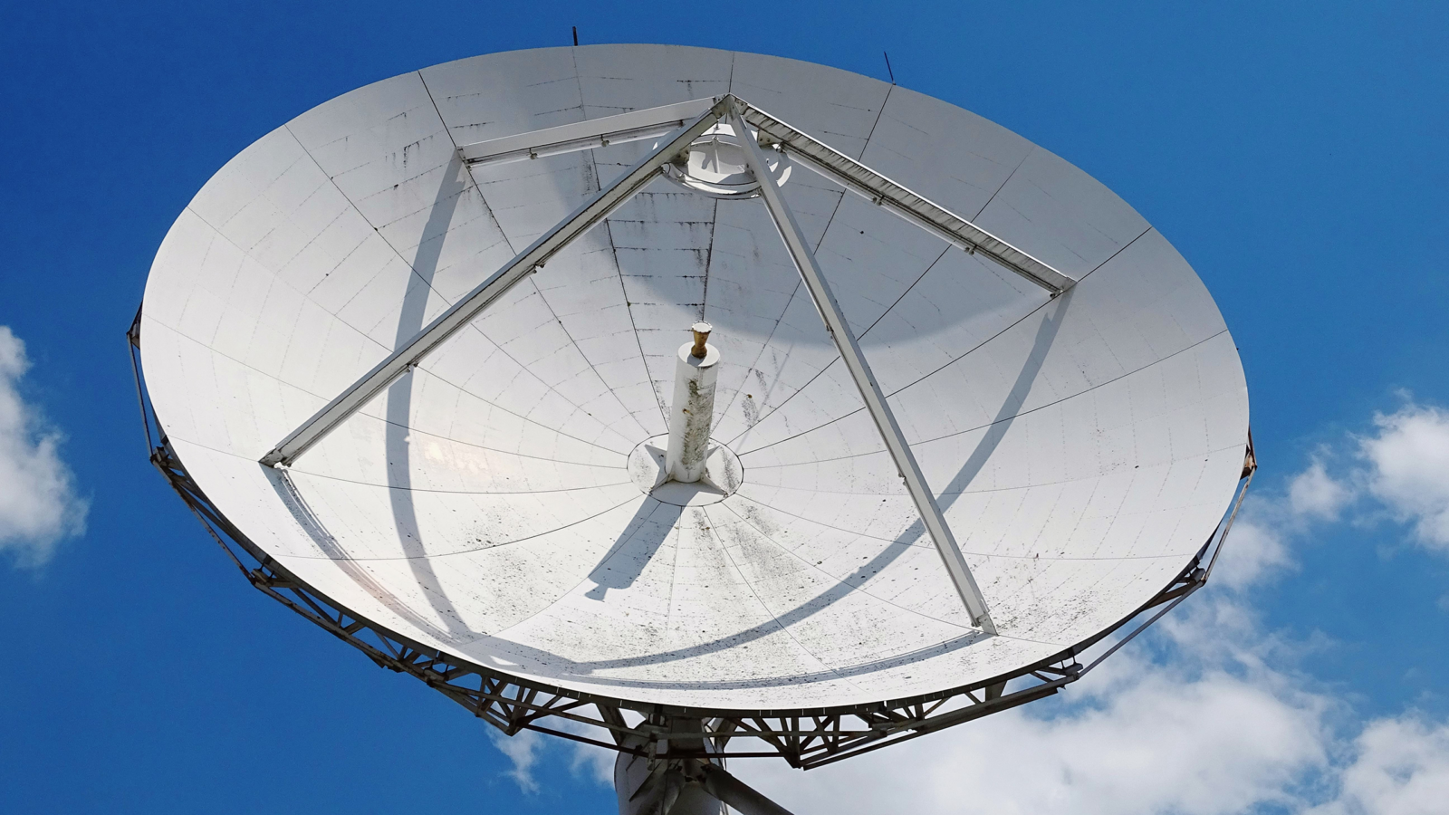 Amazon Strikes Big South America Telcom Deal for its Satellite Business