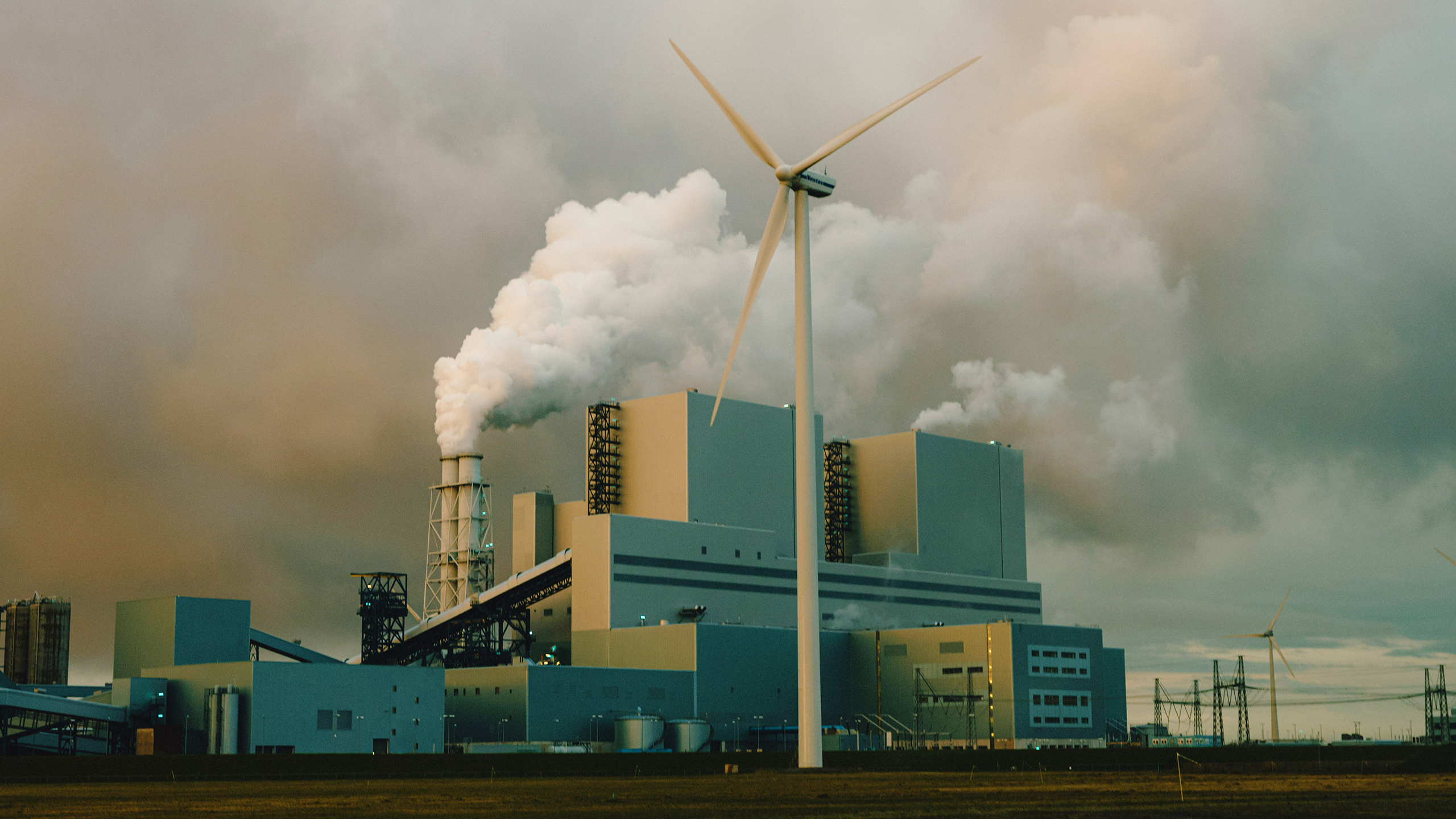 Photo of carbon emissions coming from a factory