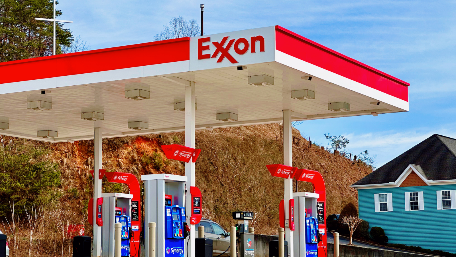 Exxon Sees Oil Demand in 2050 Unchanged, Testing Net Zero Goals