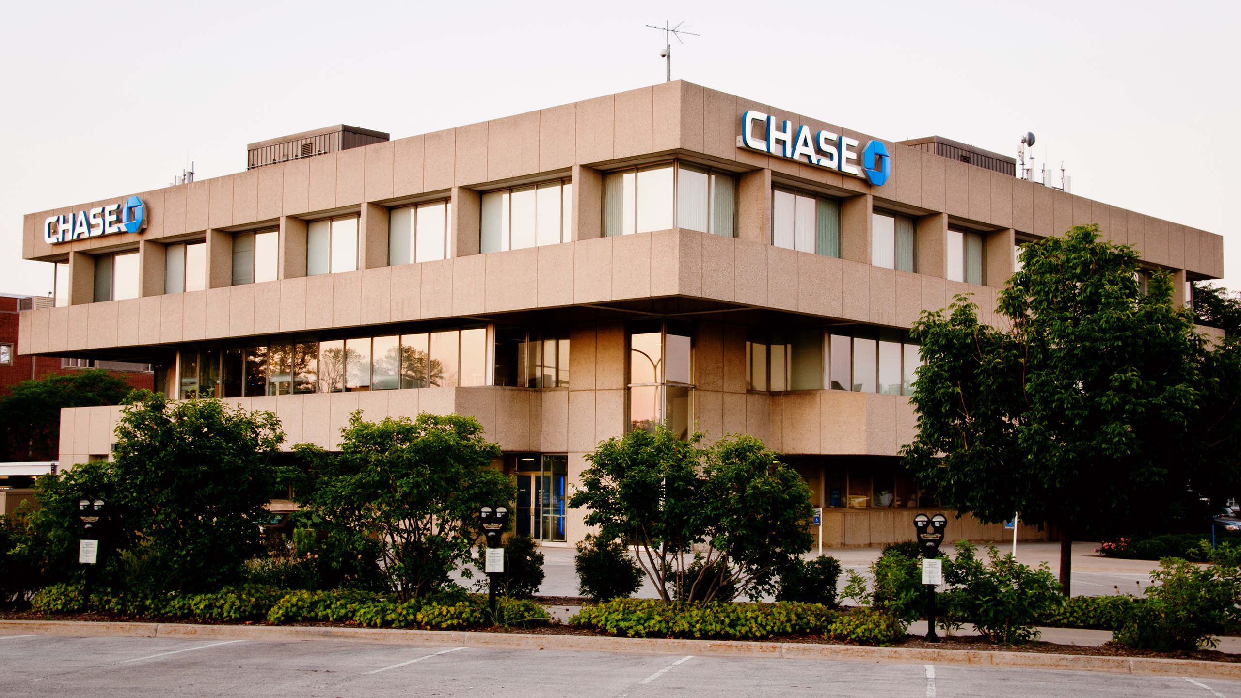 Photo of a Chase bank location