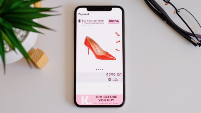 Klarna Shareholders Toss Director Overboard Amid Founder Feuding