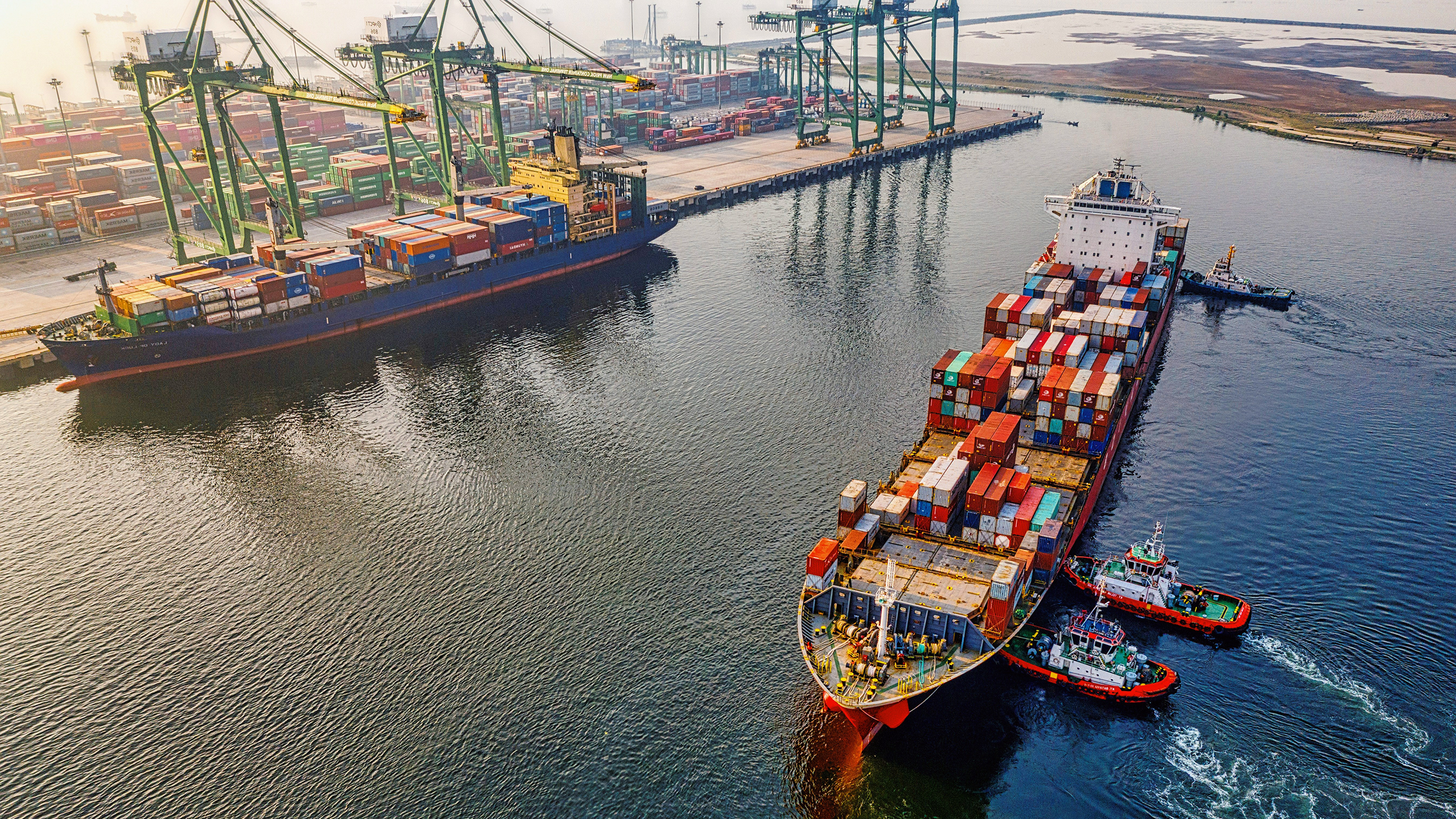 Photo of a shipping port