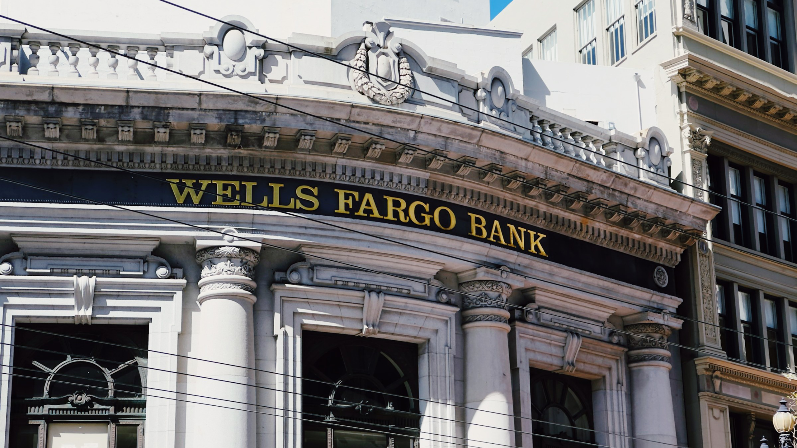 Photo of Wells Fargo bank