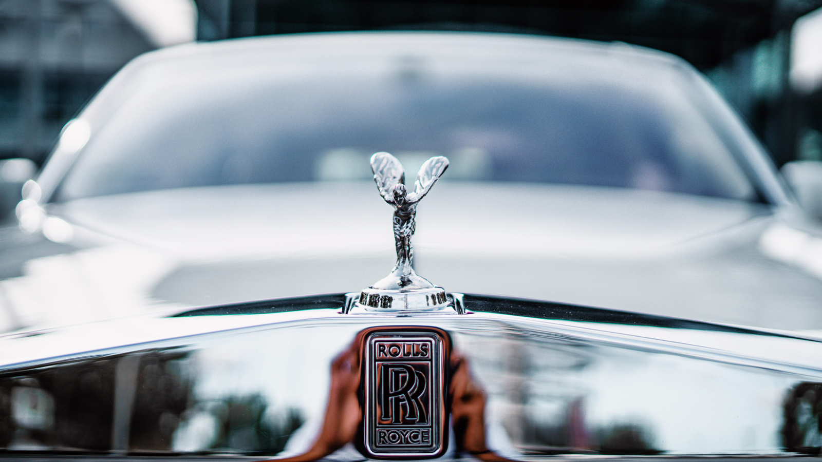 Rolls-Royce Bets Big on Customized Cars