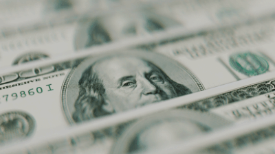 Dollar Takes a Bruising From Trump’s Jabs at Fed Chair