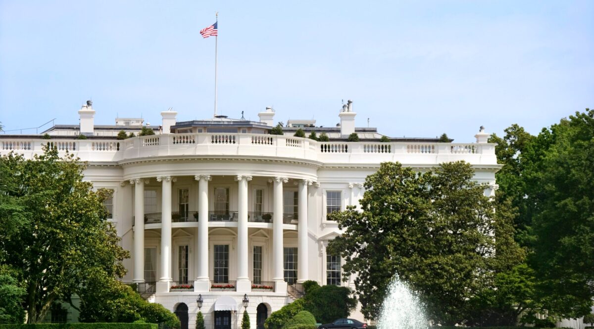 White House Deregulation of AI Creates Fresh Pitfalls for Businesses