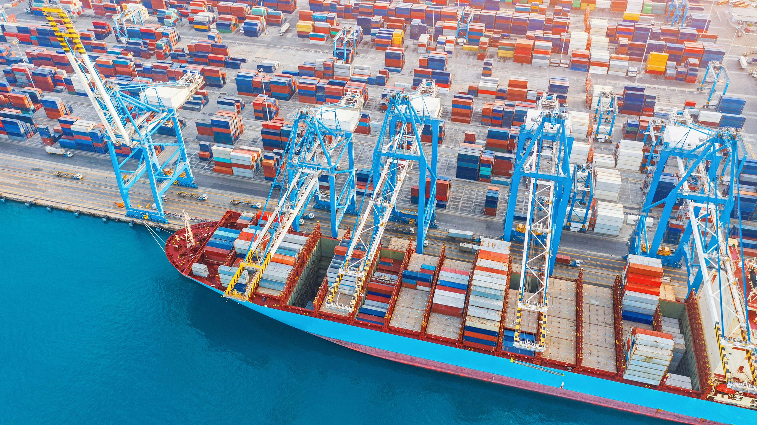 Photo of a shipping port