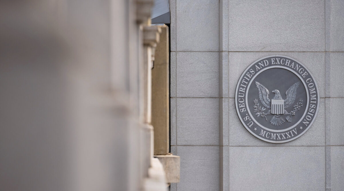 SEC, Congress Want Regulations to Oversee AI Experiments