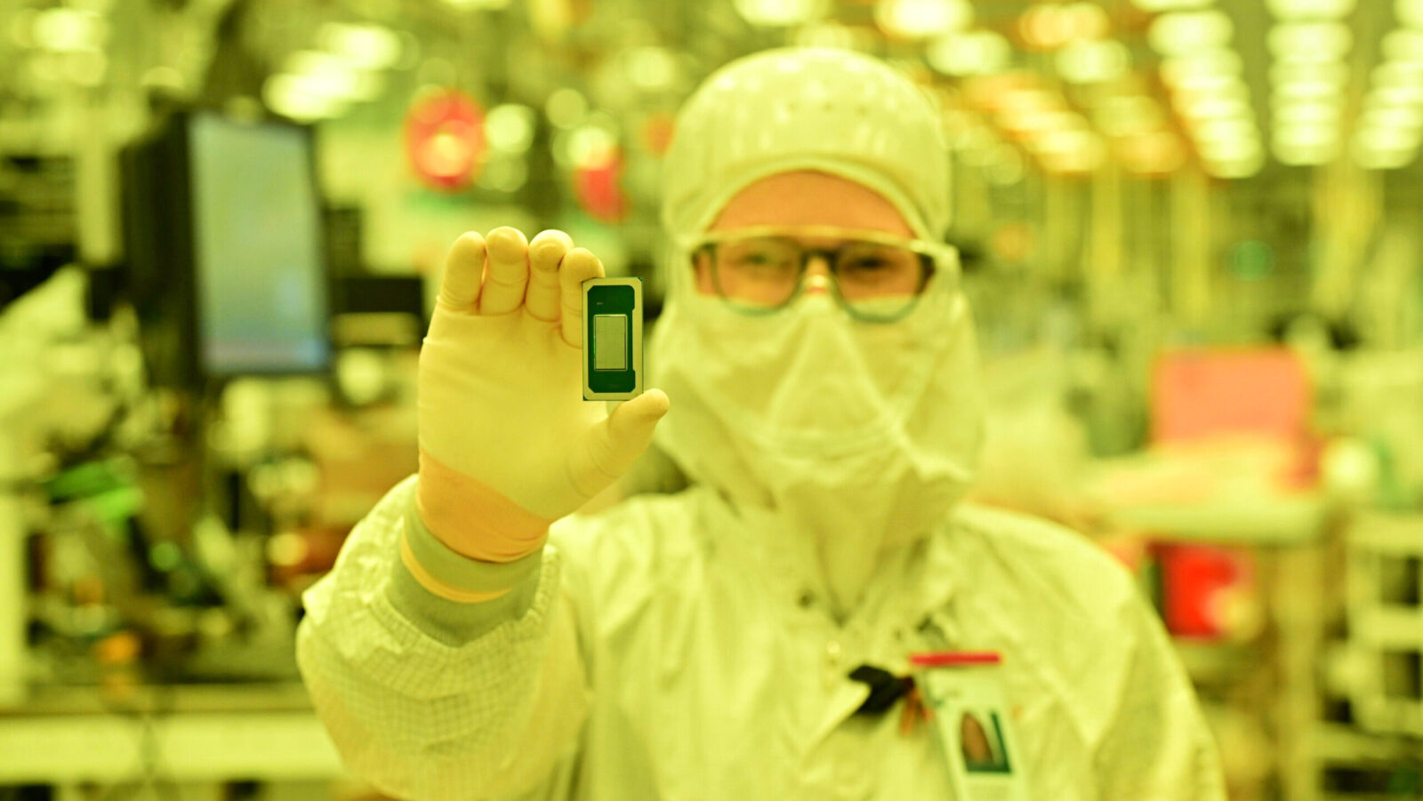 Intel Bets Its Newest Chip Will Power a Comeback
