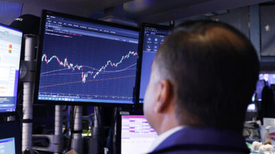 Trump’s New China Tariff Threat Halts Markets’ Optimistic ‘Melt-Up’