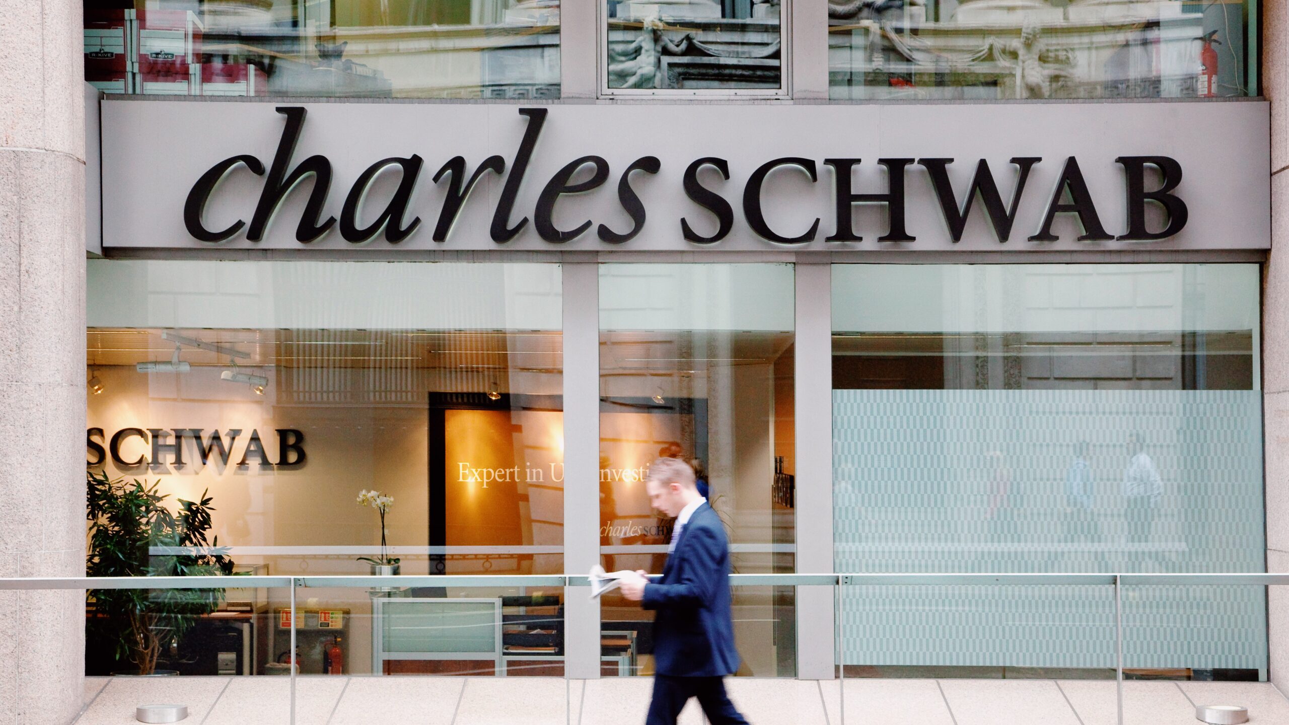 Photo of a Charles Schwab office