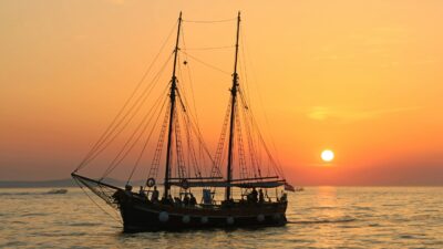 Vanguard Raises White Flag Over Crypto ETFs