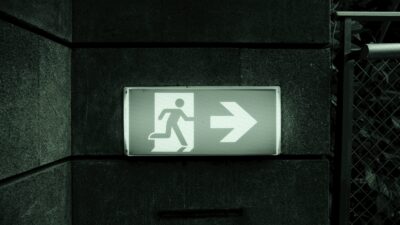 Why Wirehouses Are Losing Fewer Advisors
