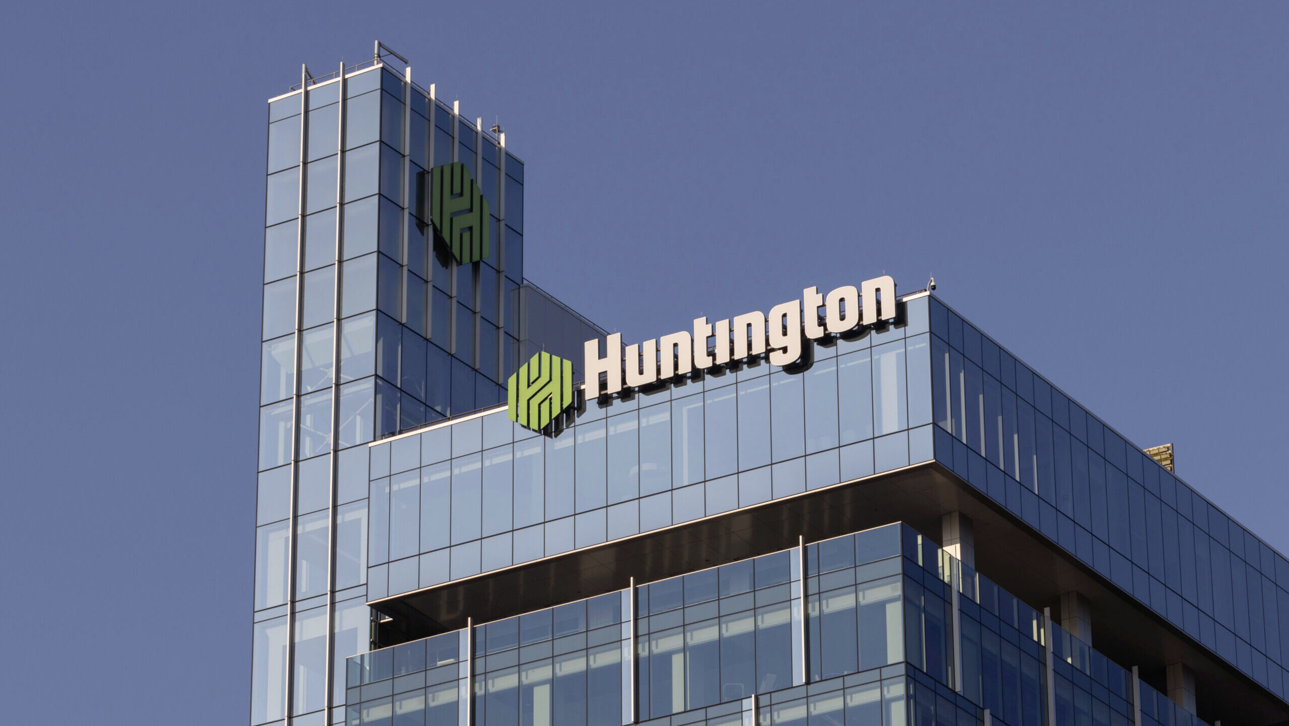 Photo of a Huntington Bank office building.