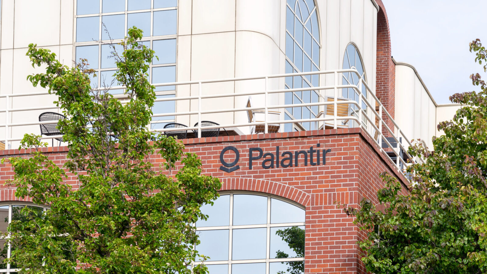 Palantir CEO Calls Earnings Beat a ‘Cosmic Reward’ for Loyalty to ‘Idiosyncratic Project’