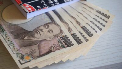 Japanese Yen Hits 40-Year Low as Market Bets on Fed Rate Hike