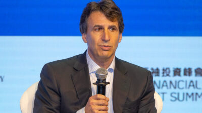 Apollo Caps Private Credit Fund Withdrawals After Requests Near 17%