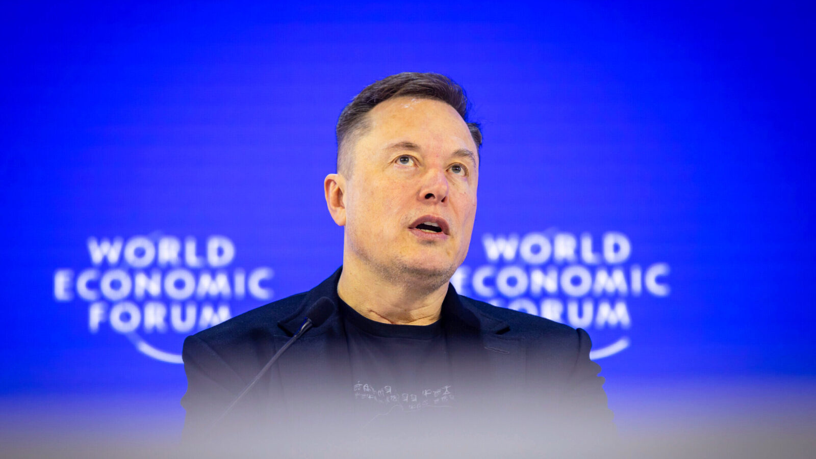 SpaceX Draws Hordes of Investors, Some Unlikely or Unknowing