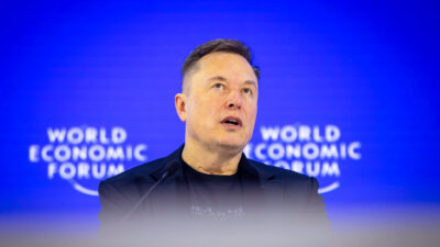 SpaceX Draws Hordes of Investors, Some Unlikely or Unknowing