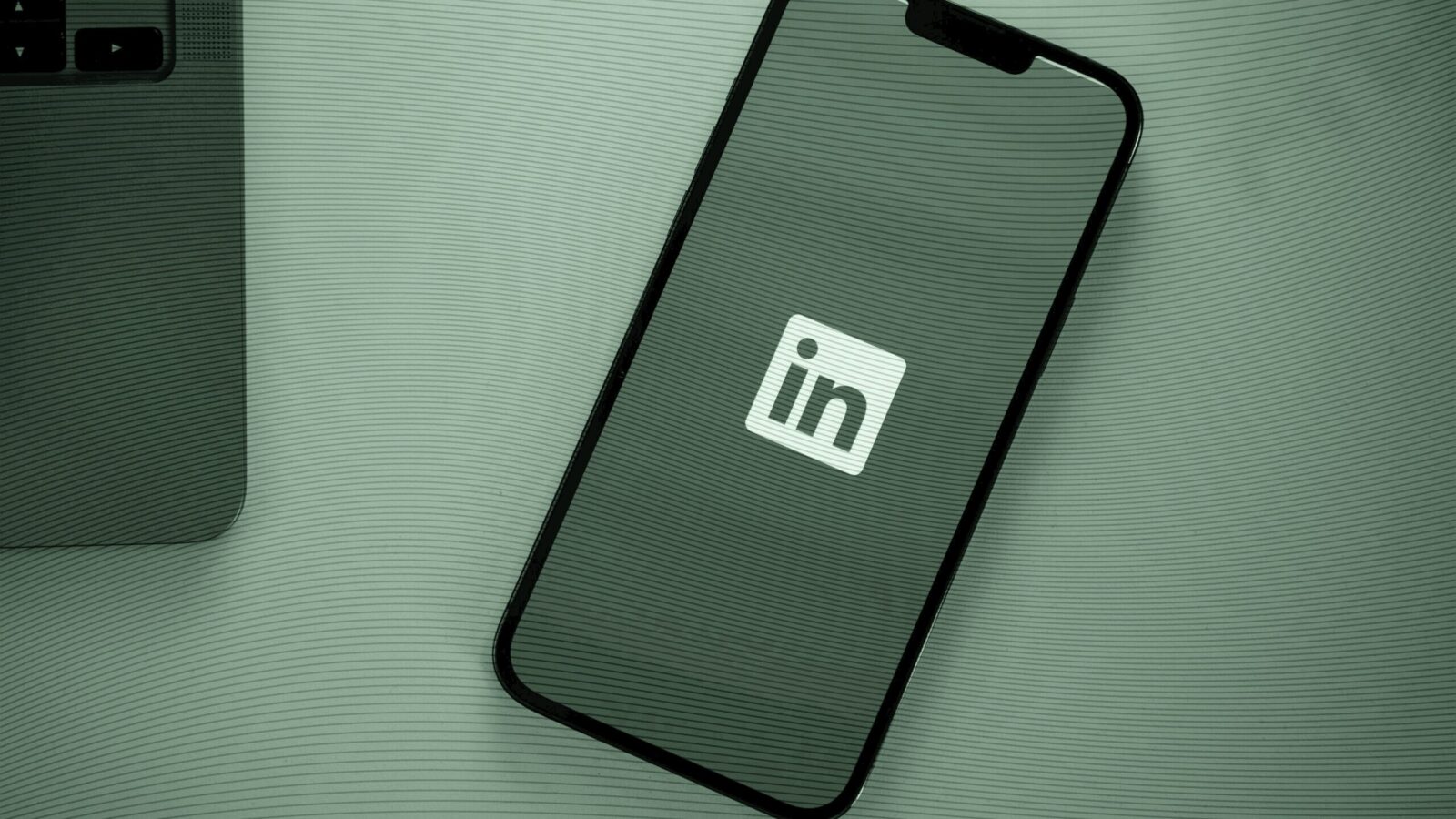 LinkedIn Wants to Book Your Next Client Meeting