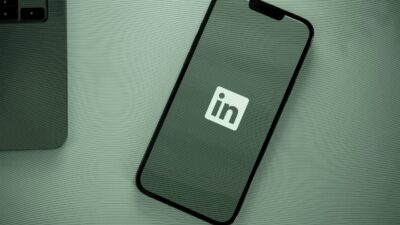 LinkedIn Wants to Book Your Next Client Meeting
