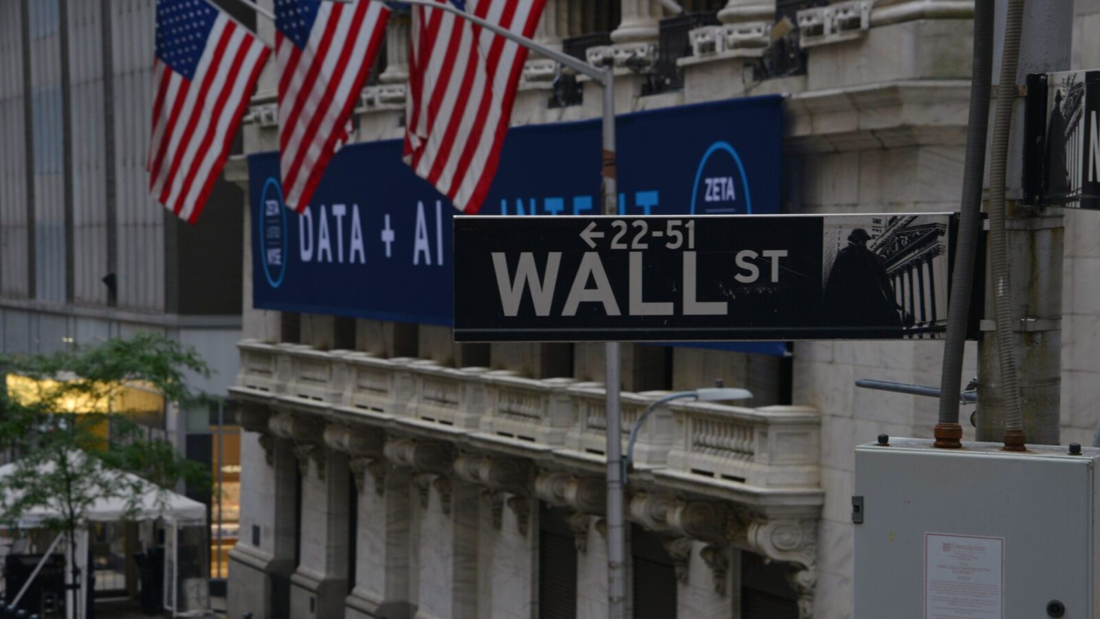 Wall Street Banks Weigh Buying Card Payment Network to Escape Fee Caps