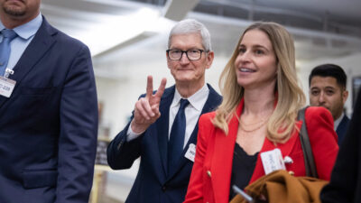 Apple Edges Closer to Dethroning Nvidia After $30B Broadcom Chips Deal