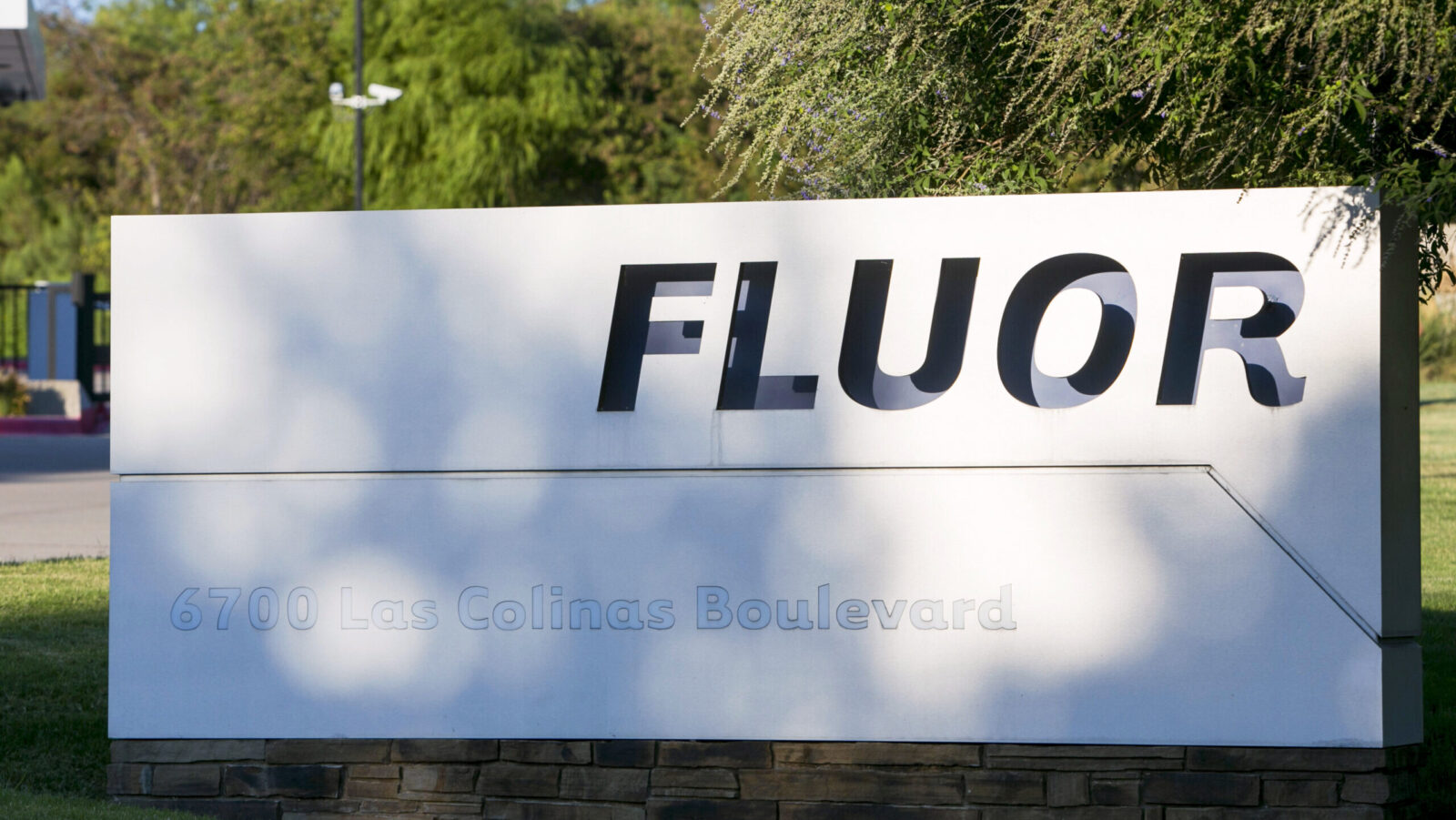 Can a Manufacturing Rebound Turn Fluor’s Fortunes Around?